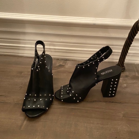 Studded mules from riverdale’s Toni topaz/ Vanessa - Picture 4 of 4